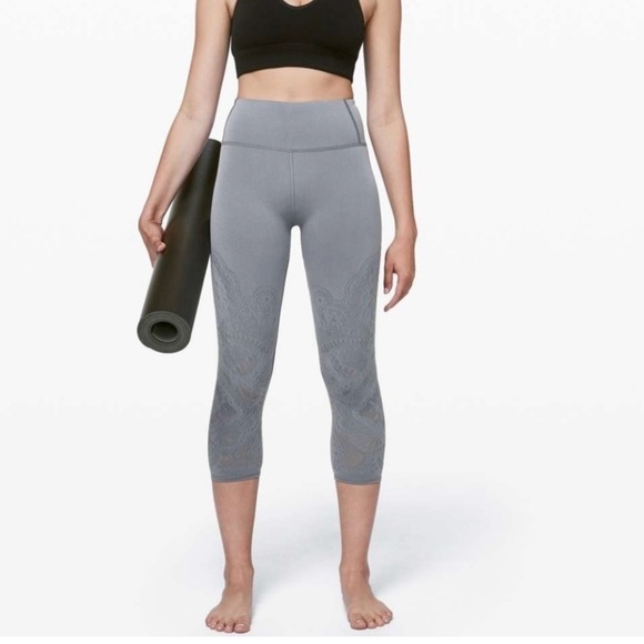 LULULEMON| REVEAL CROP ZEN EXPRESSION - Picture 1 of 6